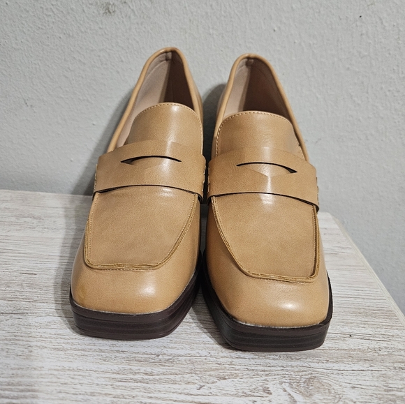 JOURNEE COLLECTION SIZE 8 EZZEY PUMP - Picture 3 of 12